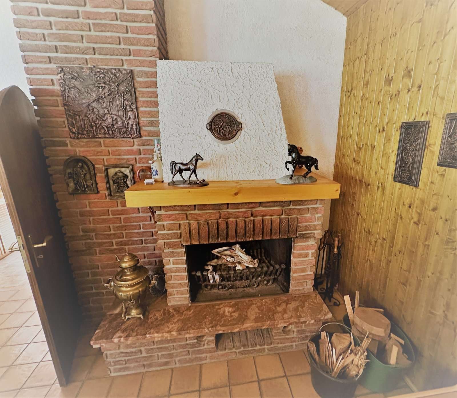 *** NEUER PREIS *** Renovierungs- bzw. teilweise Sanierungsbedürftiges Einfamilienhaus in Stauf mit kleinem Garten ***