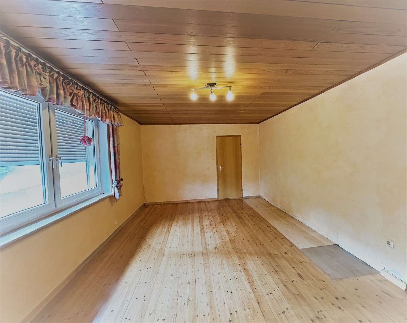 *** NEUER PREIS *** Renovierungs- bzw. Sanierungsbed. EFH in Reipoltskirchen ohne Garten ***