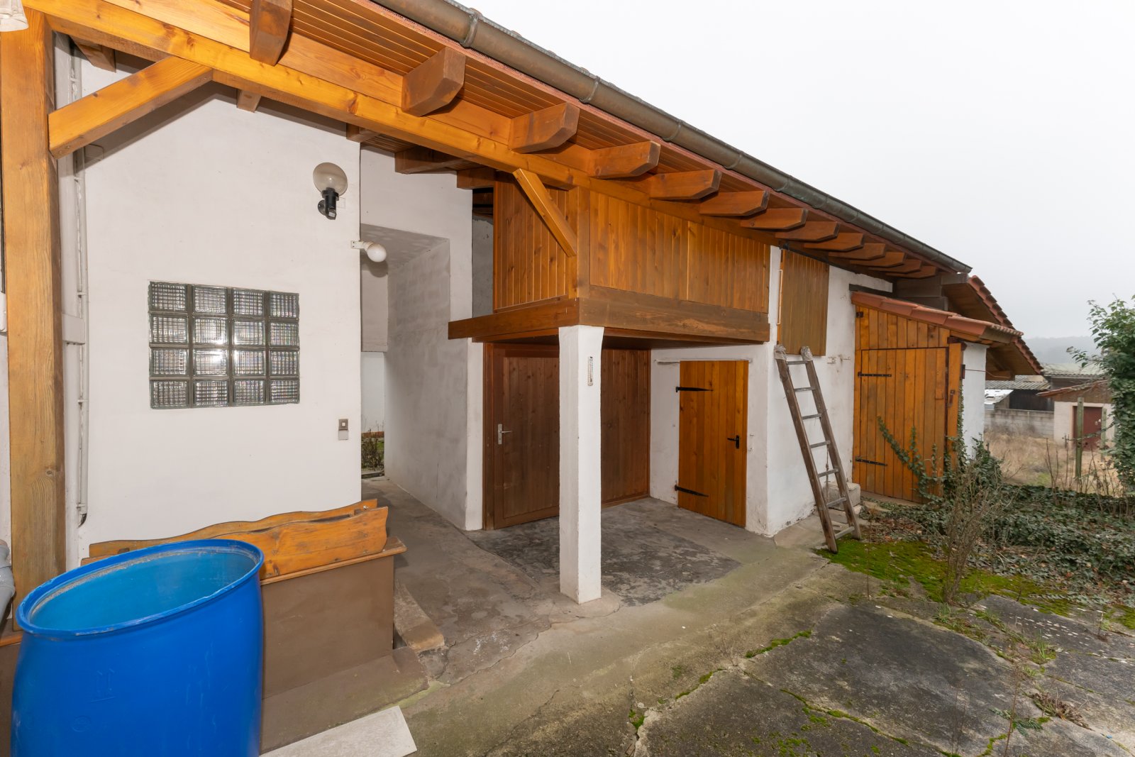 NEUER PREIS !! Sanierungsbedürftiges EFH mit Garten, zwei Garagen und Nebengebäuden in Kerzenheim