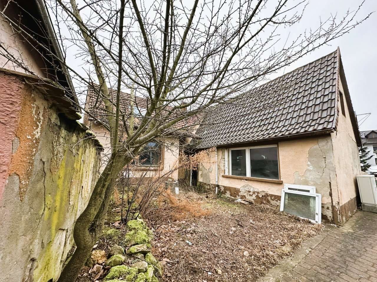 *** NEUER PREIS *** Eckgrundstück mit Abrissobjekt im Ortskern von Börrstadt ***