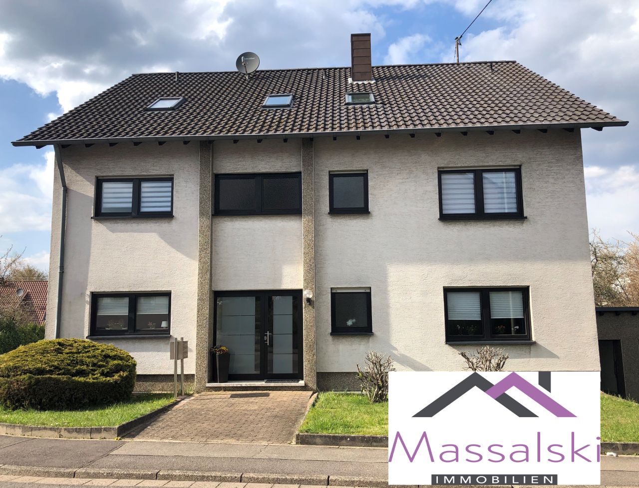 Völklingen: *** VERKAUFT *** Moderne 3 ZKB Dachwohnung in kleiner gepflegter Wohneinheit in ruhiger Lage von Völklingen / Ludweiler *** Völklingen: *** VERKAUFT *** Moderne 3 ZKB Dachwohnung in kleiner gepflegter Wohneinheit in ruhiger Lage von Völklingen / Ludweiler ***