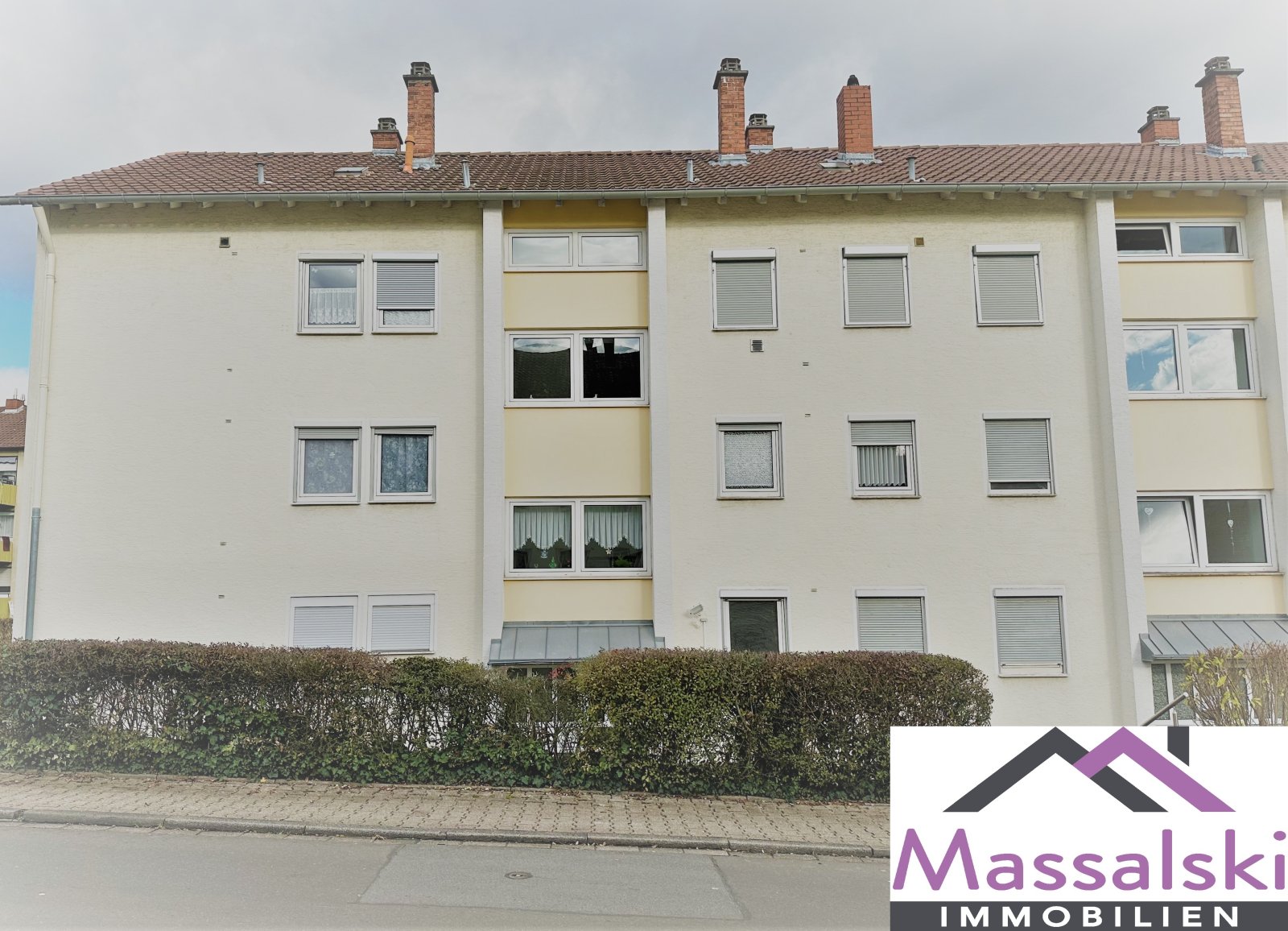 Eisenberg (Pfalz): *** Schön geschnittene 3 ZKB Wohnung mit Modernisierungs- bzw. Sanierungsbedarf in ruhiger Lage von Eisenberg *** Eisenberg (Pfalz): *** Schön geschnittene 3 ZKB Wohnung mit Modernisierungs- bzw. Sanierungsbedarf in ruhiger Lage von Eisenberg ***