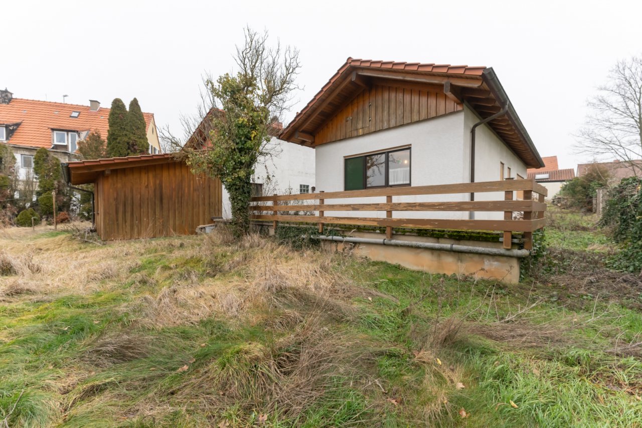 Rückansicht vom Garten zum Haus Rückansicht vom Garten zum Haus