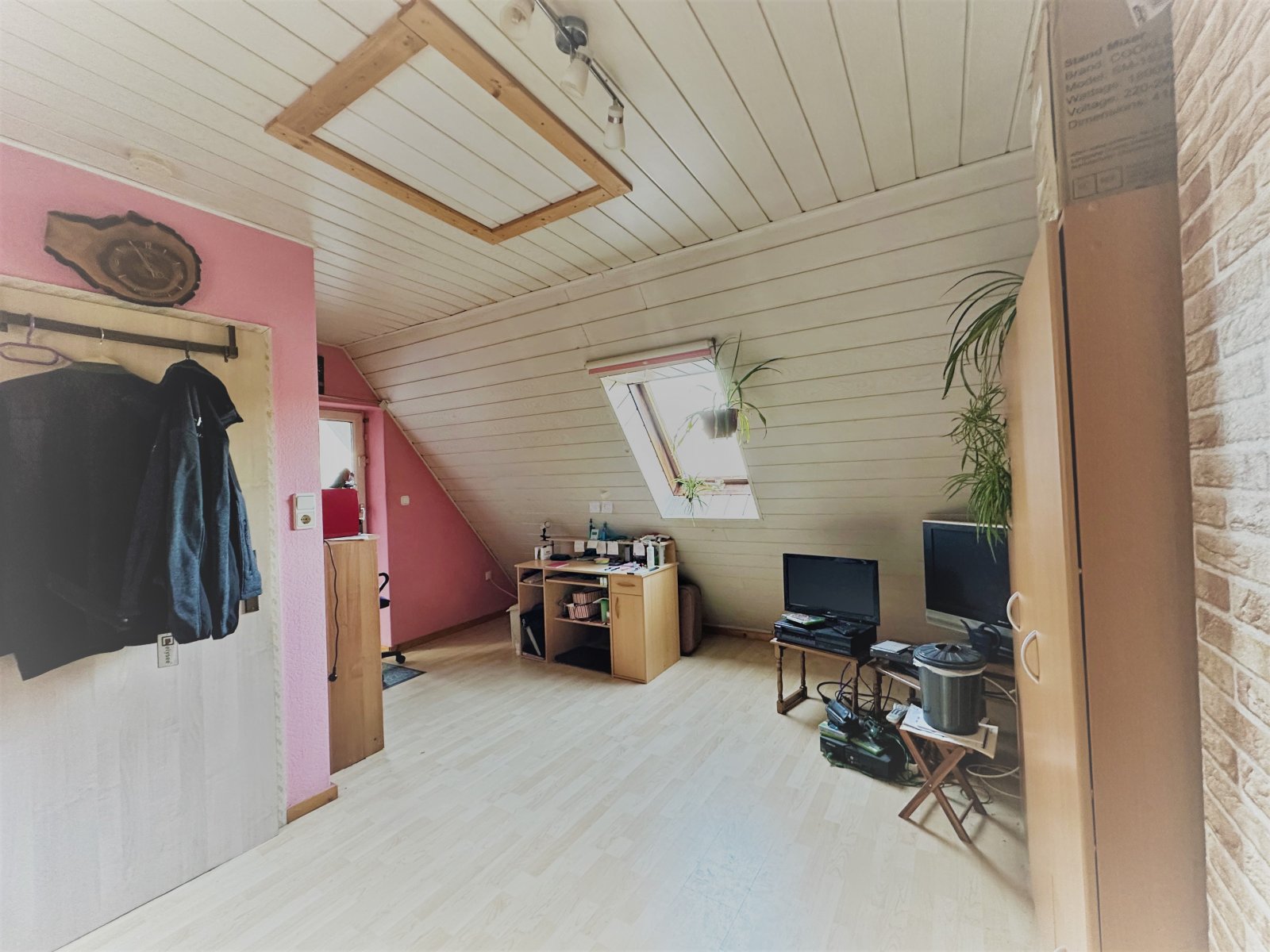 Zimmer Dachgeschoss Zimmer Dachgeschoss